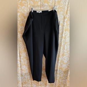 Fully lined pleated trousers